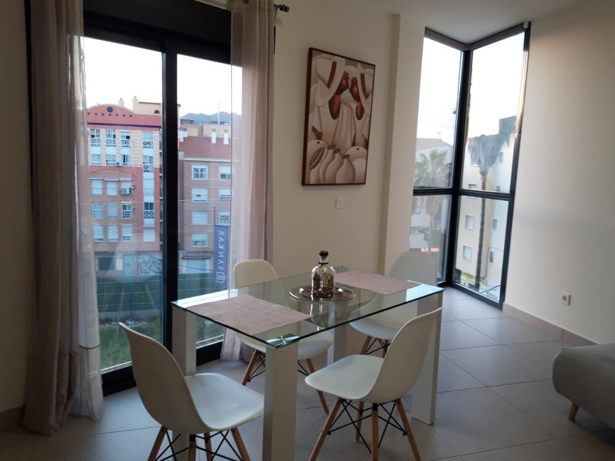 Spacious Studio In Center With Free Parking Leilighet